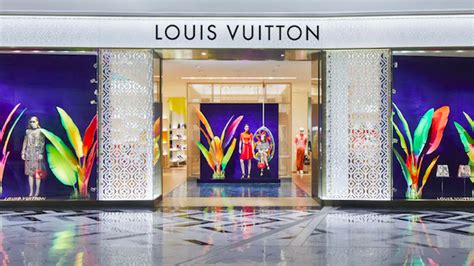 why doesn't louis vuitton have sales|Louis Vuitton cheapest thing.